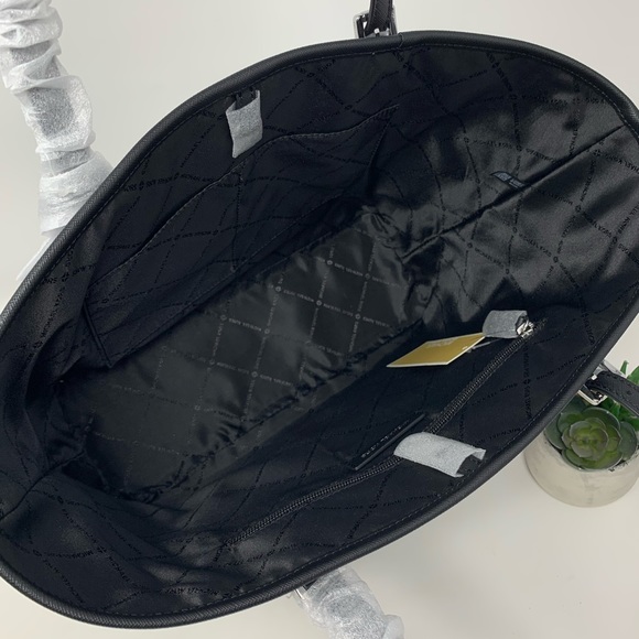 Michael Kors JST Medium Carryall Tote - Picture 7 of 9